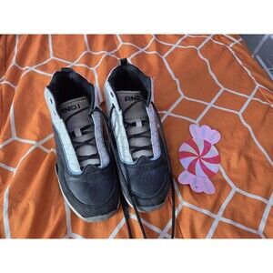 AND1 Boys' Basketball Shoes Black Size 6 Athletic Sneakers Comfortable 6y